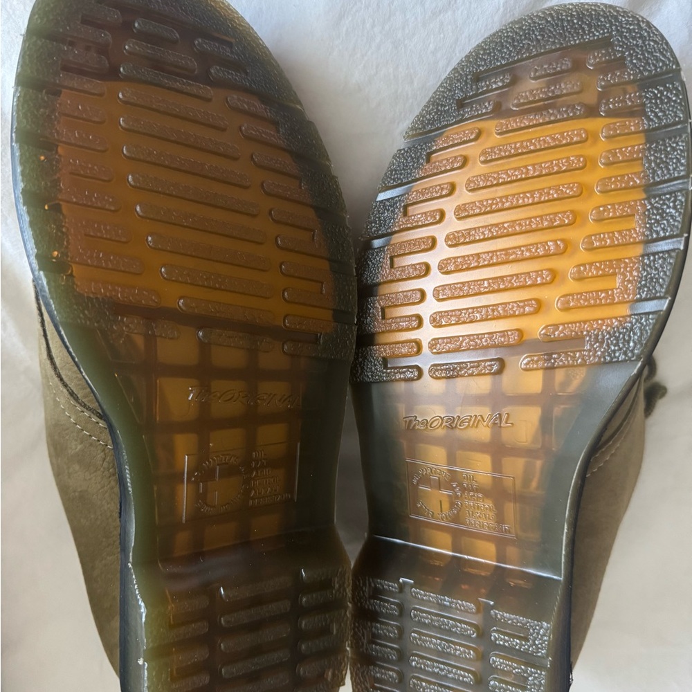 NWT Dr. Martens Muted Olive Green Oxfords - Picture 4 of 9
